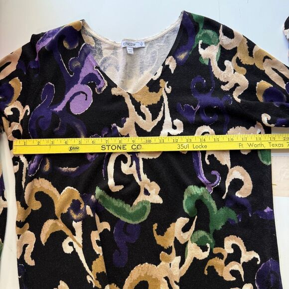 Chico's Scroll Print Lightweight V-Neck Sweater, Size 8 - Picture 5 of 9